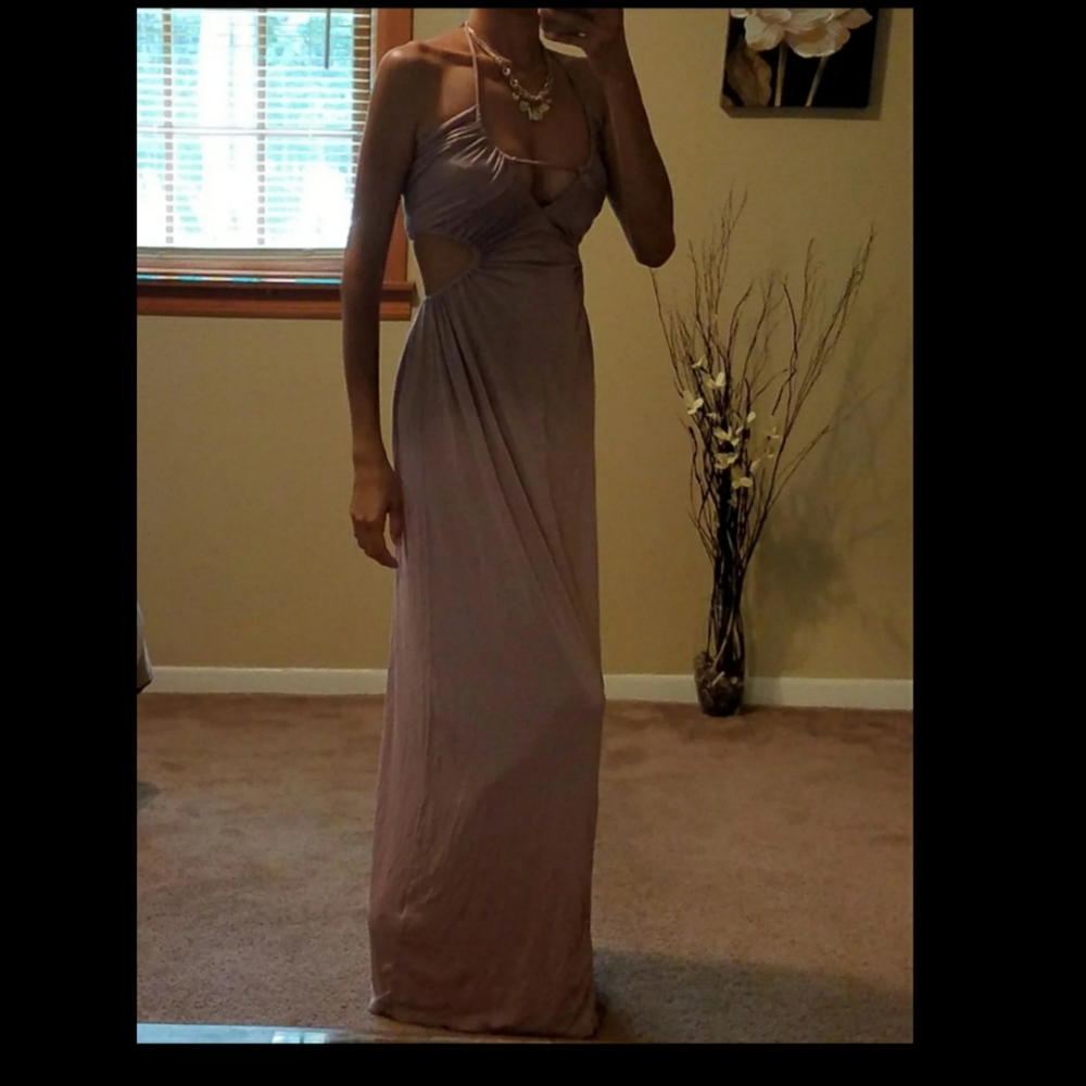 TOBI: Cut Out Back Maxi Dress